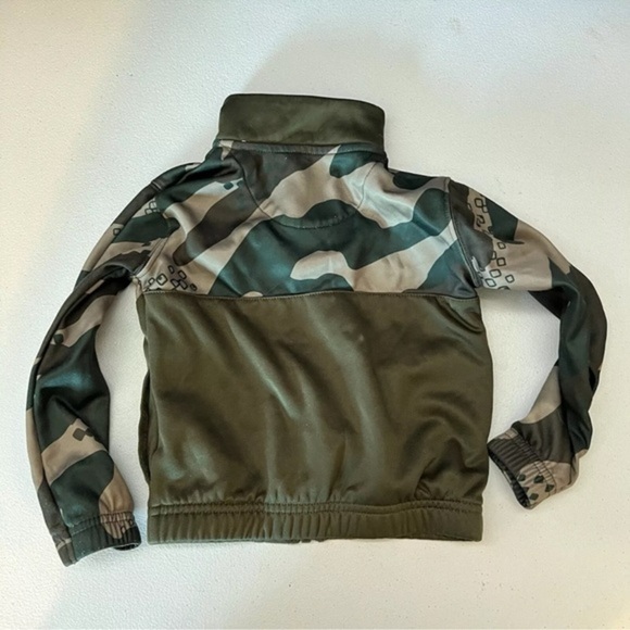 5/$25 Nike 2T Camo Track Jacket Boys - Picture 1 of 2